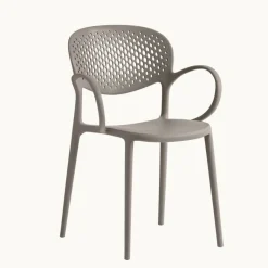 Abby Connubia® Fauteuil de jardin empilable en polypropylène recyclé avec dossier microperforé