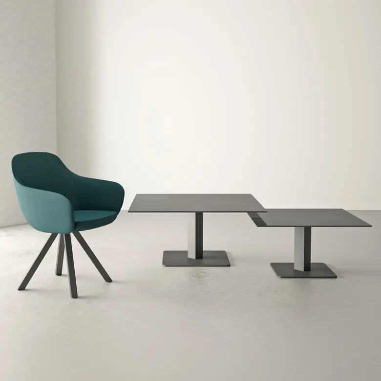 Ibero mini Table basse carrée en verre avec pied central