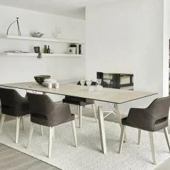 Lena Mobitec® Fauteuil scandinave bois et tissu avec dossier ajouré