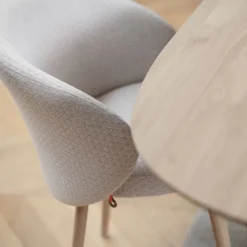 Neo Mobitec ® Fauteuil cosy confortable en tissu et pieds bois
