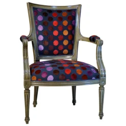 Quentin Fauteuil cabriolet Louis 16 fabrication française en tissu et bois massif