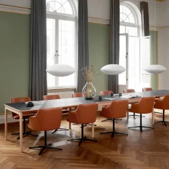 SM26/27 Table danoise extensible en bois massif et en stratifié noir